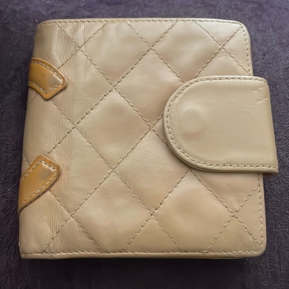 Chanel Cambon Yellow 💛CC Quilt Kisslock Wallet 💛 - Picture 5 of 15